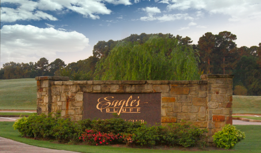 Eagles's Bluff gated home development and Country Club on Lake Palestine