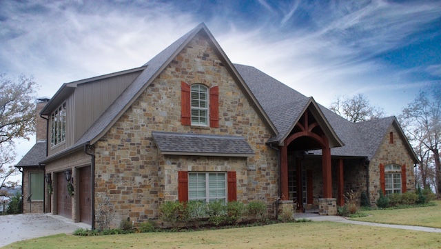 Custom designed and built home at Eagle's Bluff on Lake Palestine in East Texas ... from Trent Williams Construction, Tyler, Texas